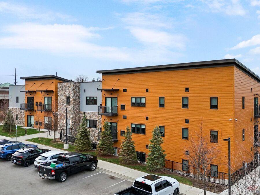 Apartment for rent at 1401 S Rochester Rd #CVL301, Rochester, MI 48307