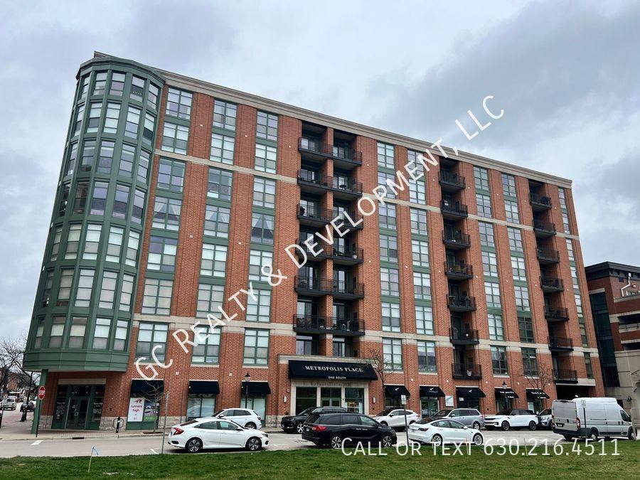 Apartment for rent at 1 S Highland Ave #806, Arlington Heights, IL 60005