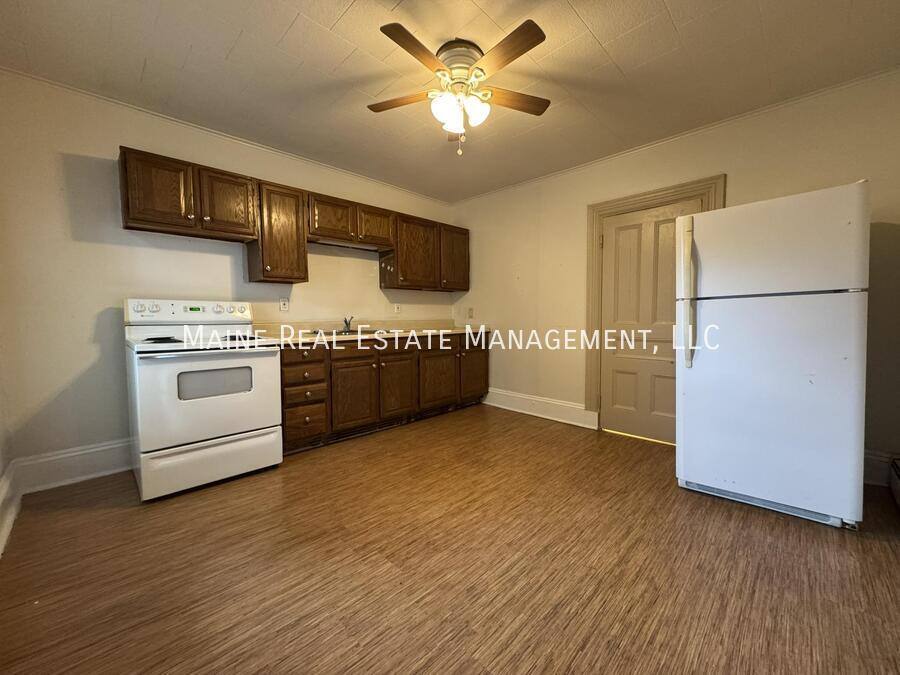 Apartment for rent at 33 Summer St #3, Waterville, ME 04901
