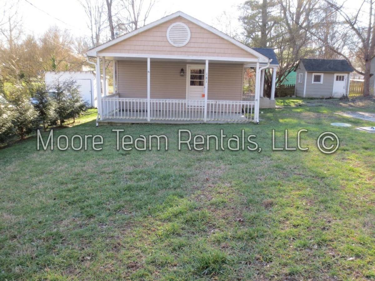 House for rent at 161 Prosperity Ave, Hendersonville, NC 28792
