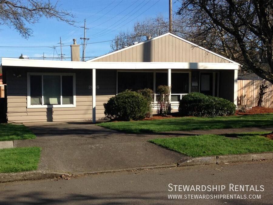 House for rent at 2895 Mill St, Eugene, OR 97405