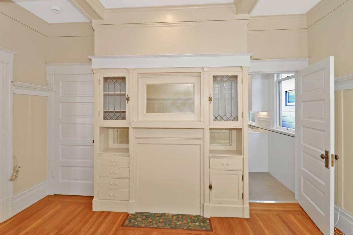 Apartment for rent at 557 14th St, San Francisco, CA 94103