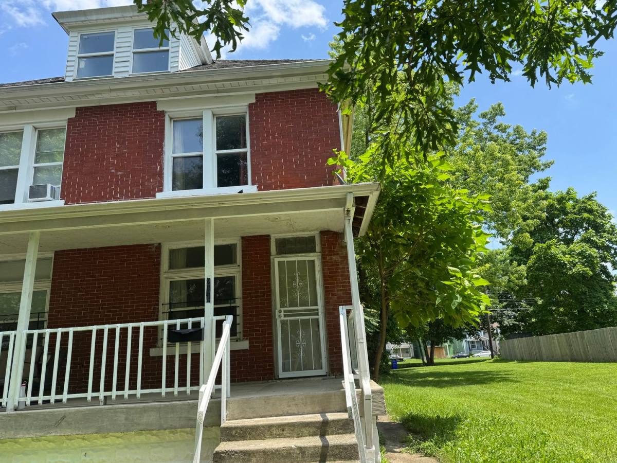 Apartment for rent at 244-246 N Monroe Ave, Columbus, OH 43203