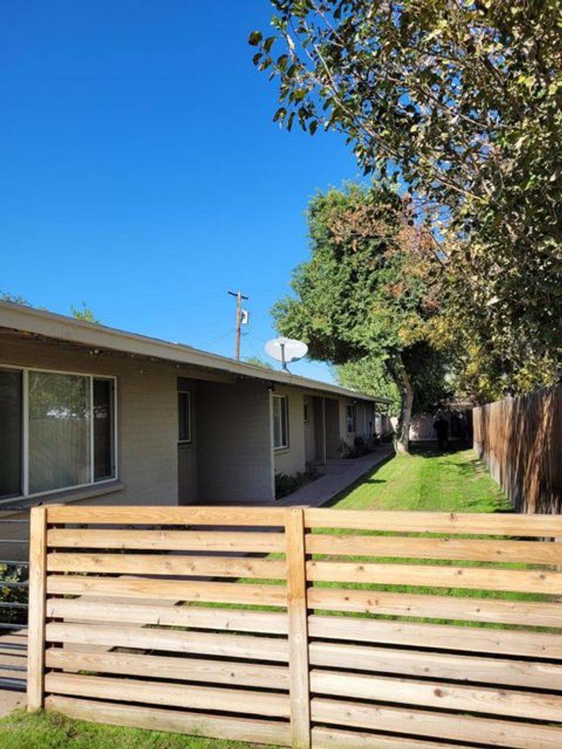 Townhouse for rent at 726 W Pepper Place, Mesa, AZ 85201
