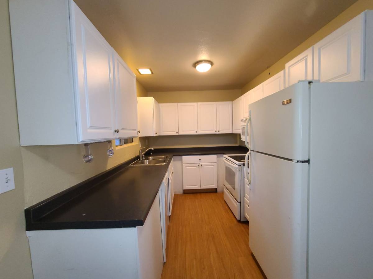 Townhouse for rent at 7883 Camino Tranquilo, San Diego, CA 92122