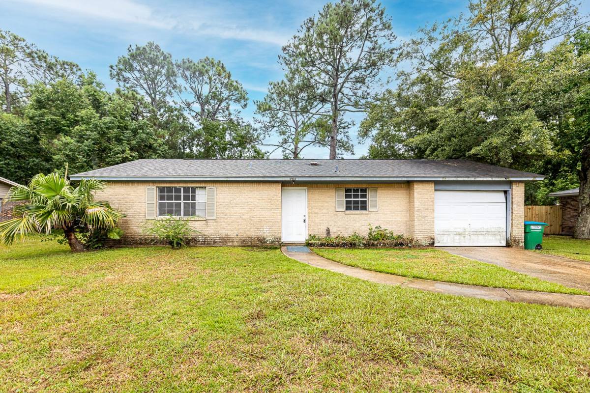 House for rent at 2013 Dartmouth Rd, Gautier, MS 39553