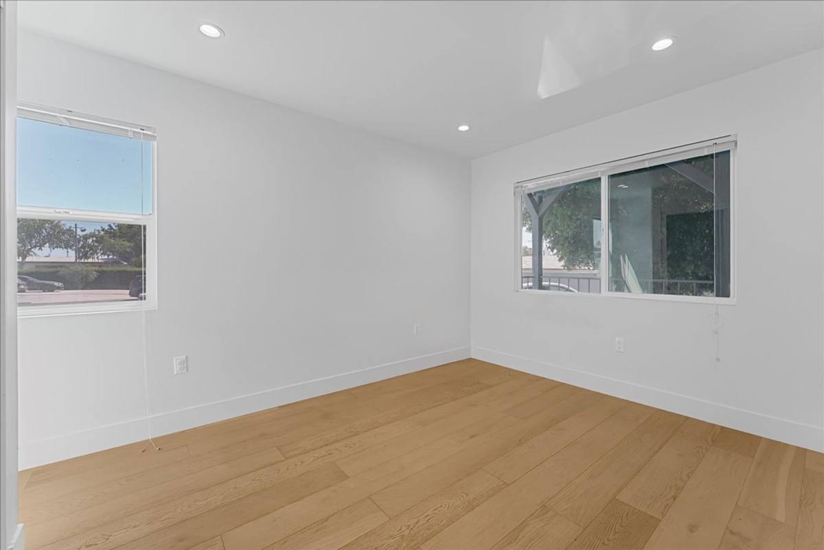Apartment for rent at 2736 Pomeroy Ave #55, Los Angeles, CA 90033