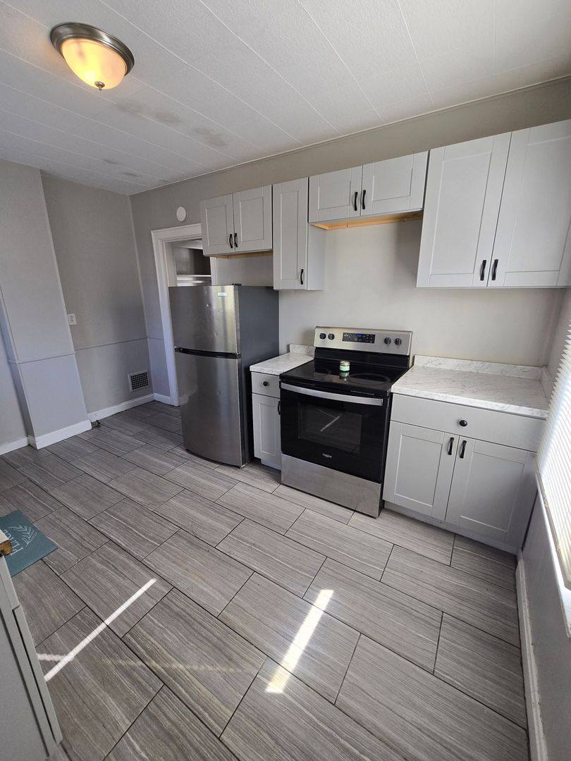 Apartment for rent at 189-191 Dana Ave, Columbus, OH 43223