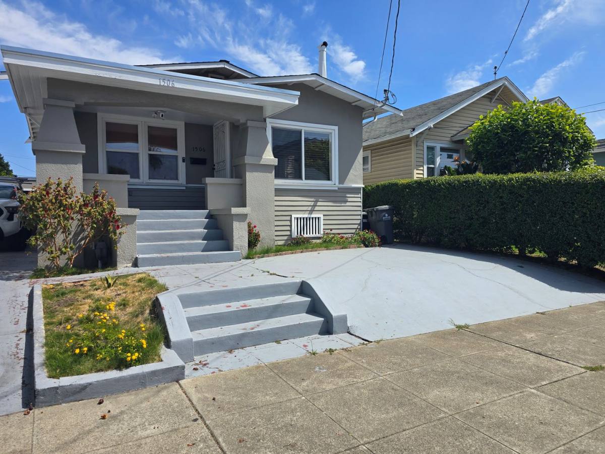 House for rent at 1506 67th St, Oakland, CA 94621