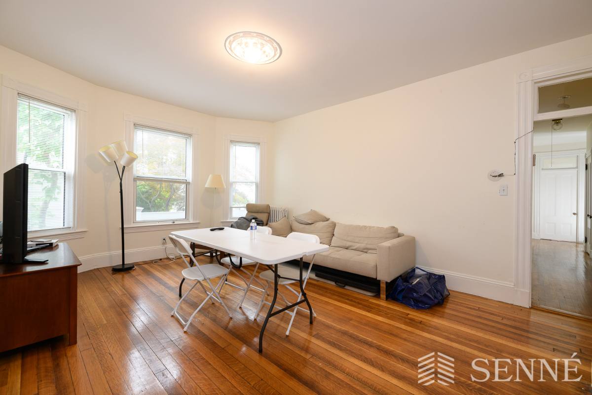 House for rent at 19 Trowbridge #2, Cambridge, MA 02138