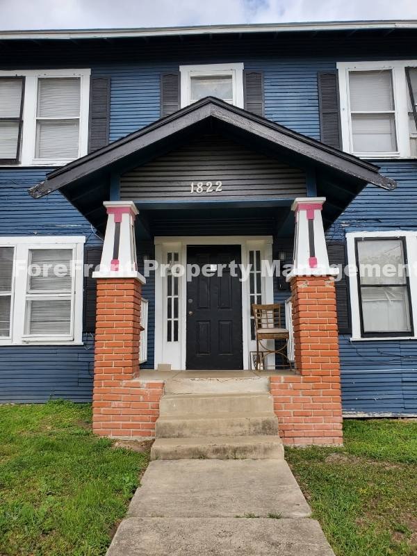 Apartment for rent at 1822 N Olive St, San Antonio, TX 78208