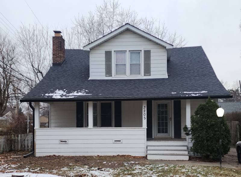 House for rent at 3205 Sashabaw Rd, Waterford, MI 48329