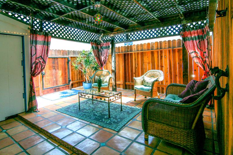 Apartment for rent at 12 S Venice Blvd #12, Venice, CA 90291