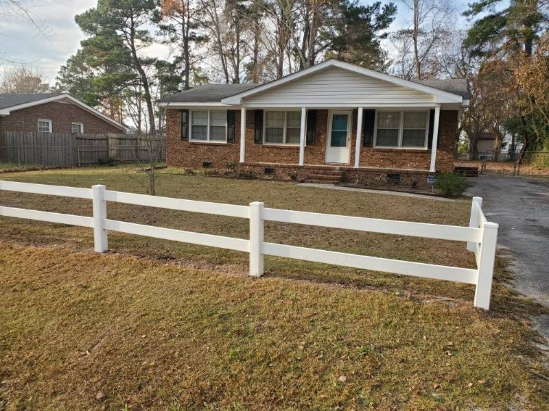 House for rent at 220 Fairway Dr, Greenville, NC 27858