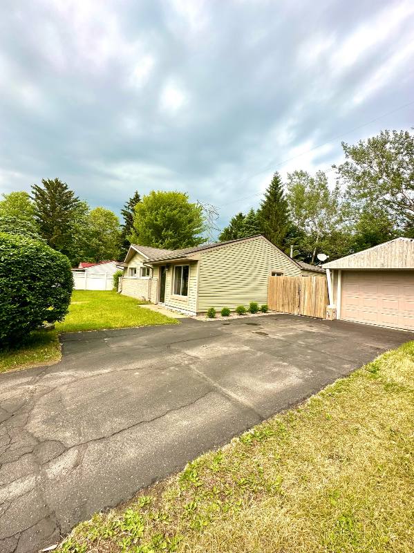 House for rent at 7850 Dubuque Rd, Clarkston, MI 48348