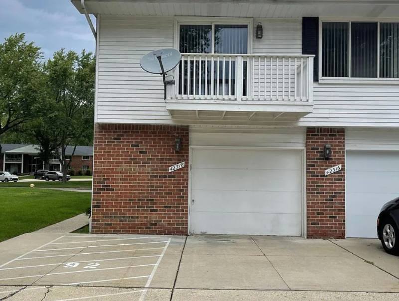 Condo for rent at 42318 Toddmark Lane, Clinton Township, MI 48038