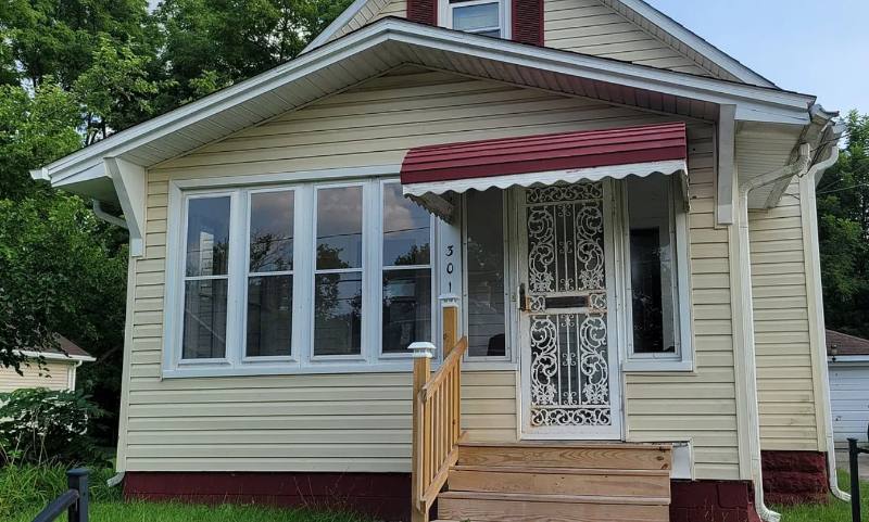 House for rent at 301 Rockwell Ave, Pontiac, MI 48341