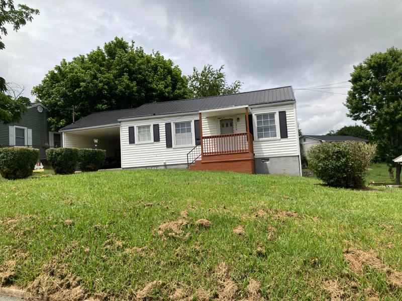 House for rent at 1014 Johnson Ave, Johnson City, TN 37604