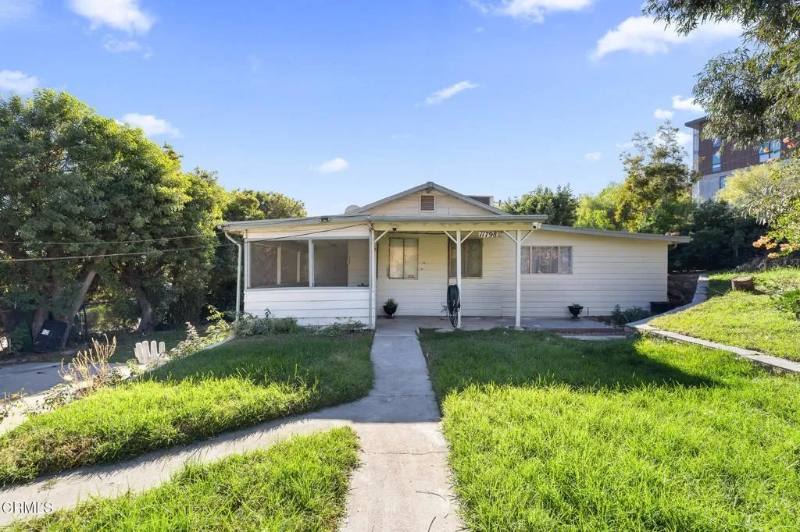 House for rent at 11798 Kagel Canyon St, Sylmar, CA 91342