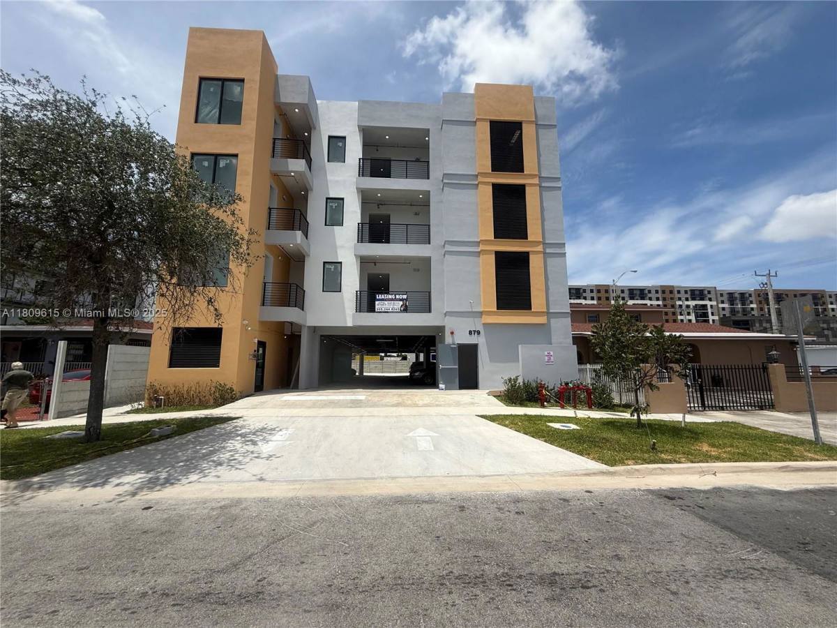 Apartment for rent at 879 E 24th St #204, Hialeah, FL 33013