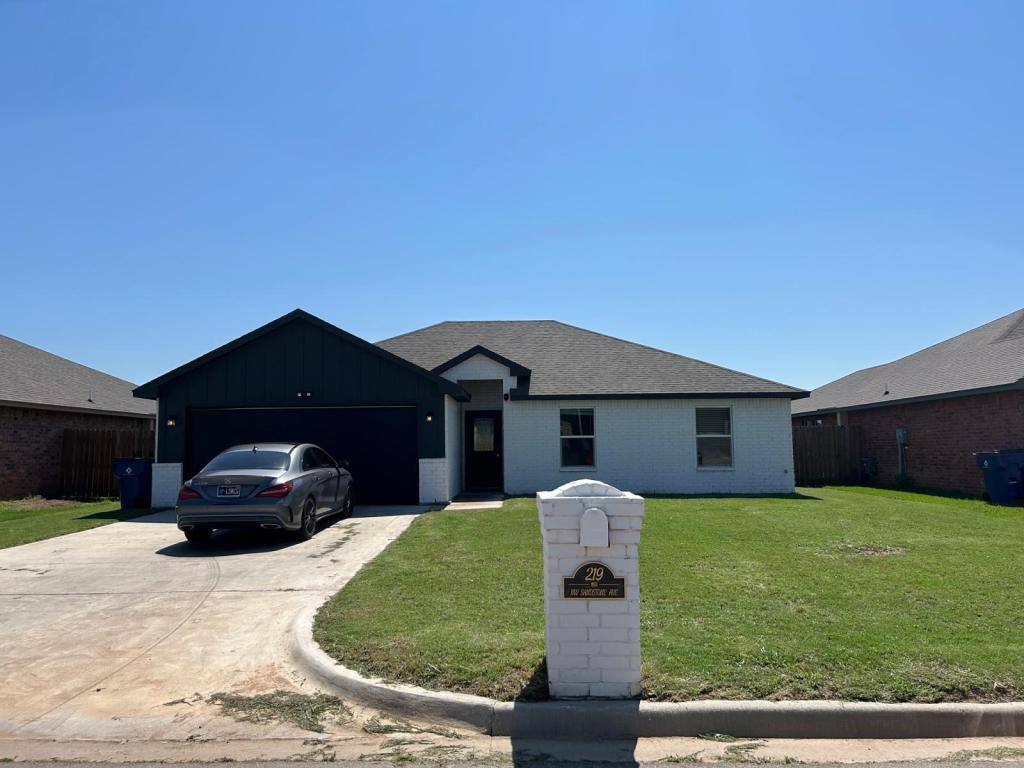 House for rent at 219 NW Sandstone Ave, Cache, OK 73527