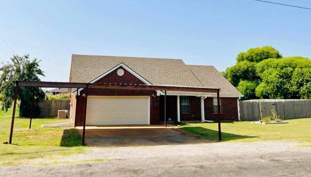 House for rent at 37 Uvon Lane, Elgin, OK 73538