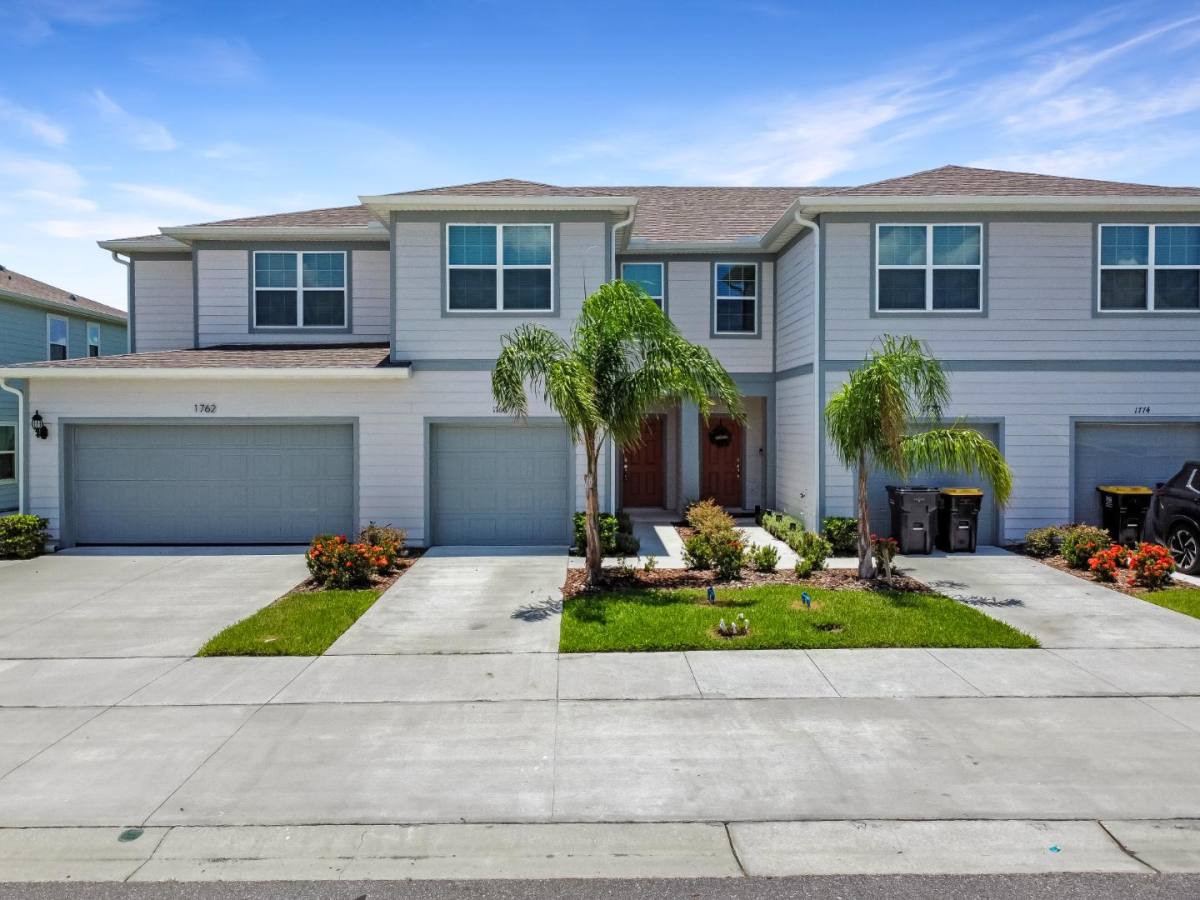 Townhouse for rent at 1766 Delightful Dr, Davenport, FL 33896