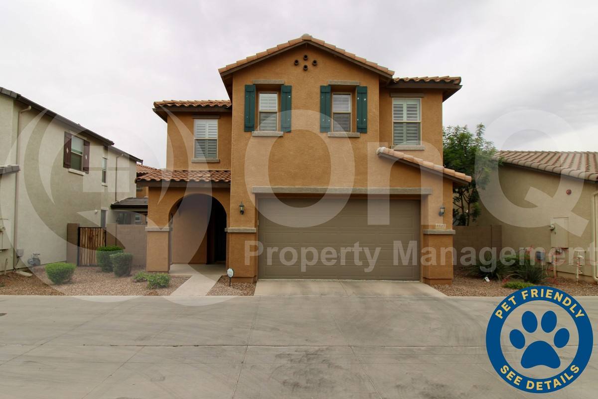 House for rent at 1537 S Loren Lane, Gilbert, AZ 85296