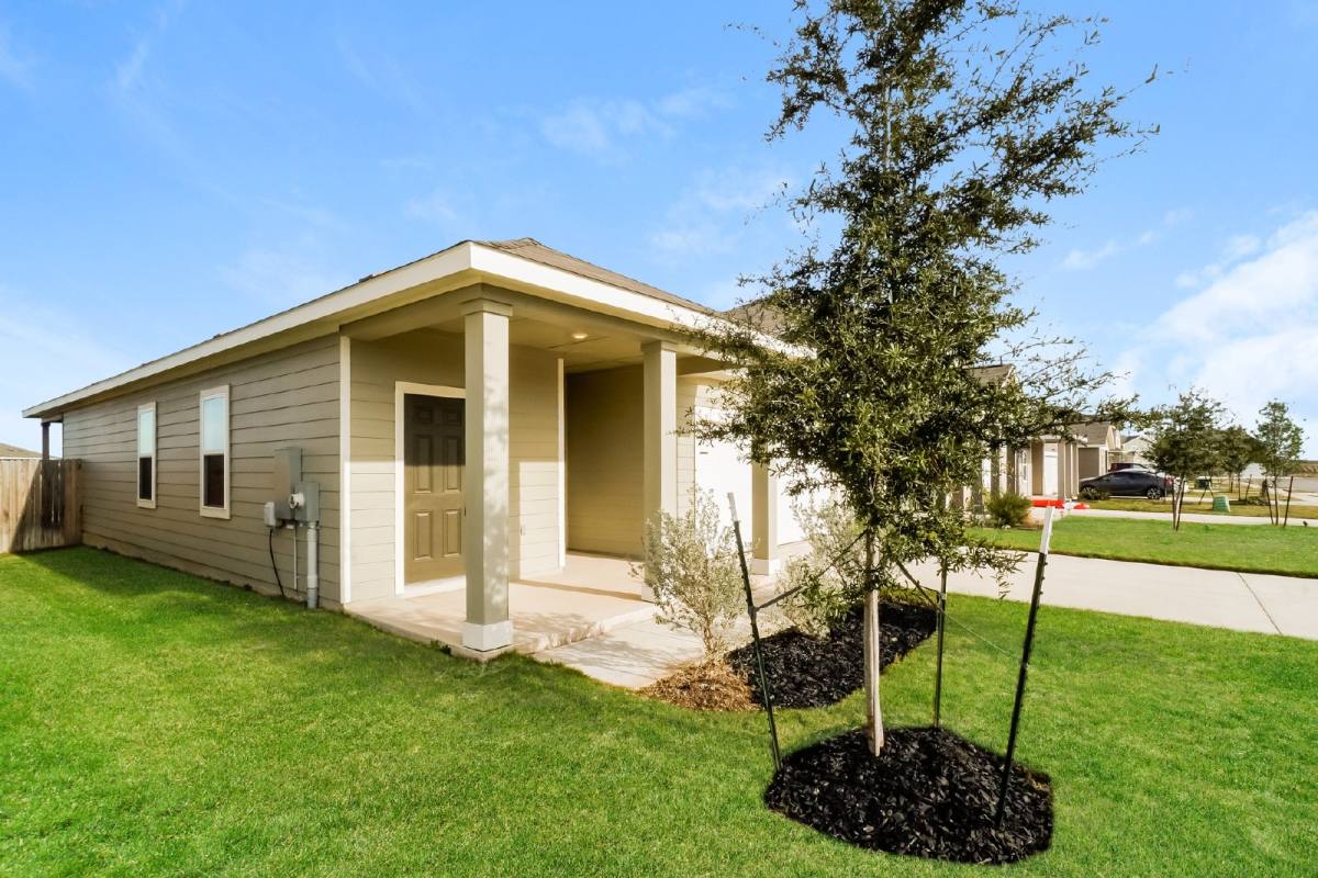 House for rent at 141 Rubrum Rd, Kyle, TX 78640