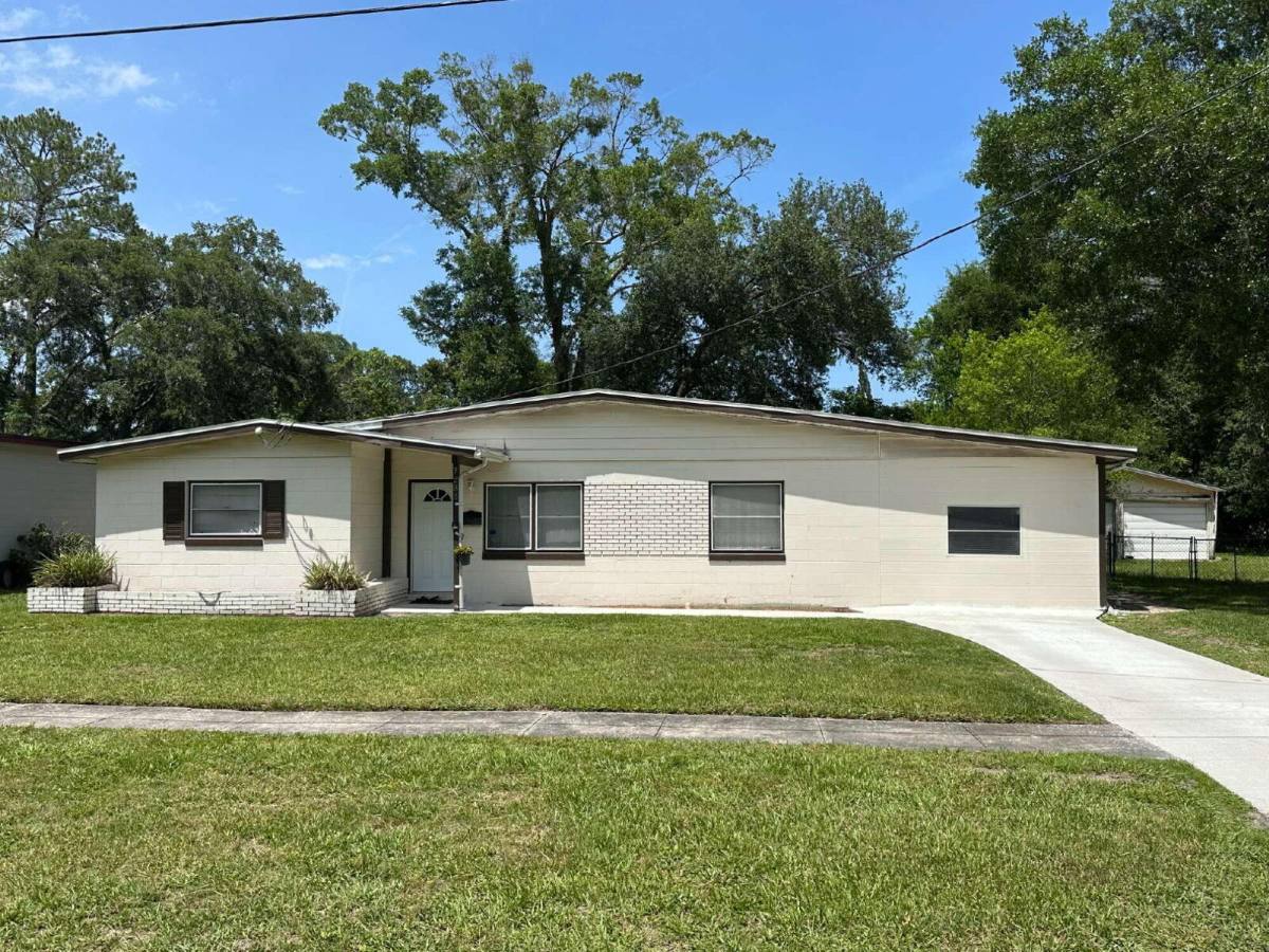 House for rent at 7283 Alana Rd, Jacksonville, FL 32211
