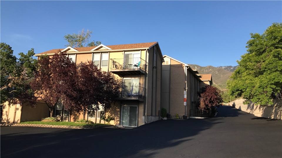 Apartment for rent at 4564 Harrison Blvd, Ogden, UT 84403