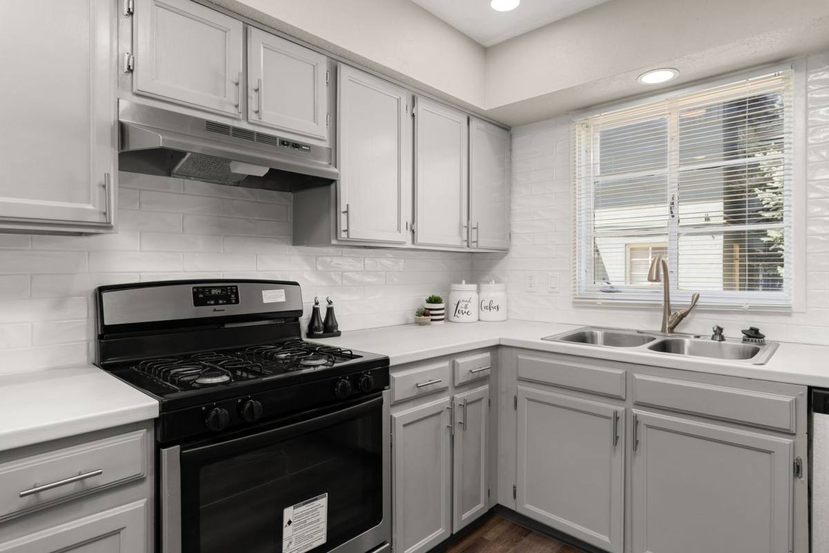 Townhouse for rent at 4949 Roma Ave NE, Albuquerque, NM 87108