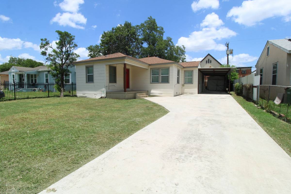 House for rent at 213 Westminster Ave, San Antonio, TX 78228