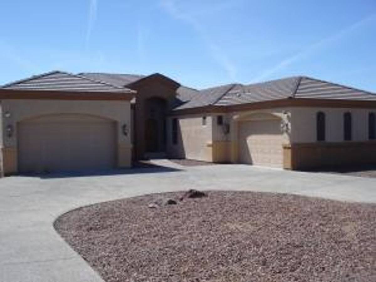 House for rent at 8012 S 20th Ave, Phoenix, AZ 85041