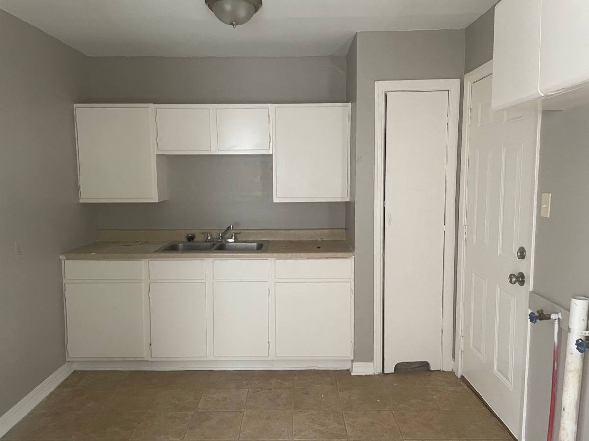 Apartment for rent at 157-159 Hubbard, Longview, TX 75602