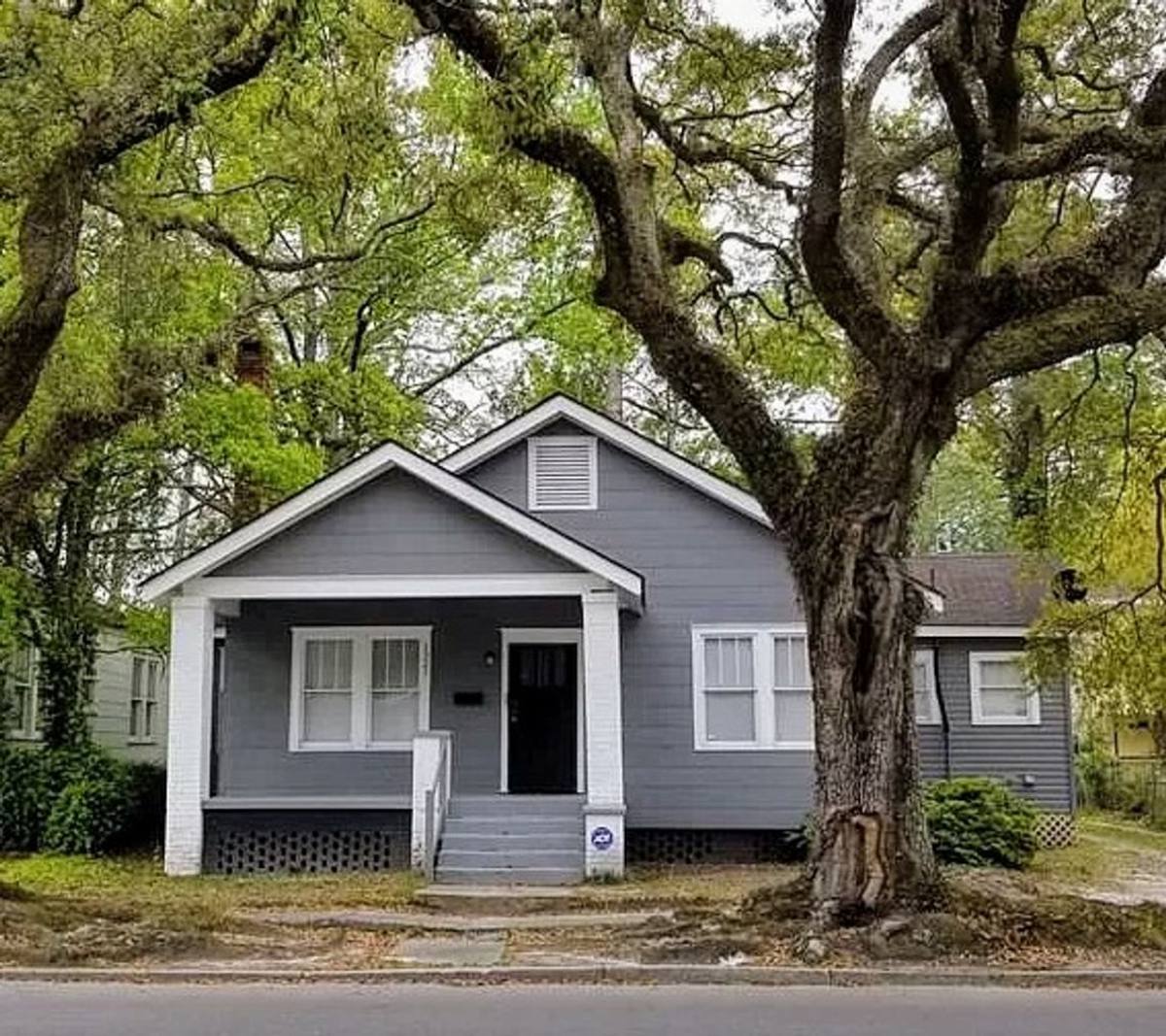 Townhouse for rent at 1321 E 39th St, Savannah, GA 31404