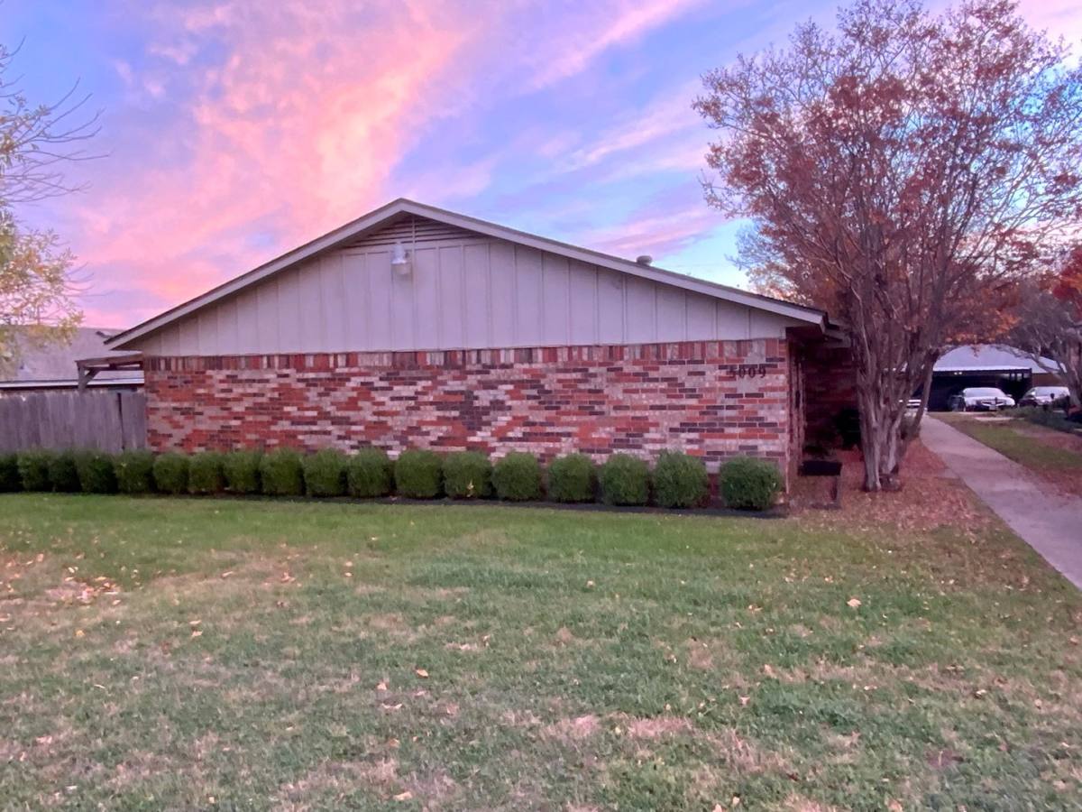 Apartment for rent at 5009 Geddes Ave, Fort Worth, TX 76107