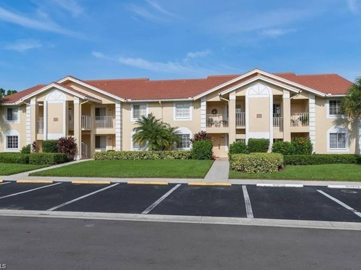 Condo for rent at 7737 Jewel Lane, Naples, FL 34109