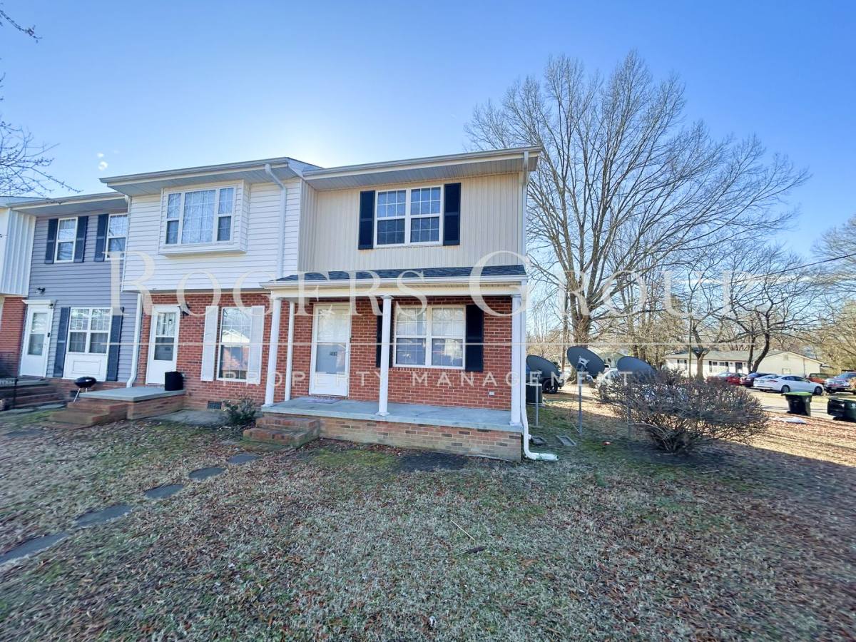 Apartment for rent at 200-206 Peace St, Oxford, NC 27565