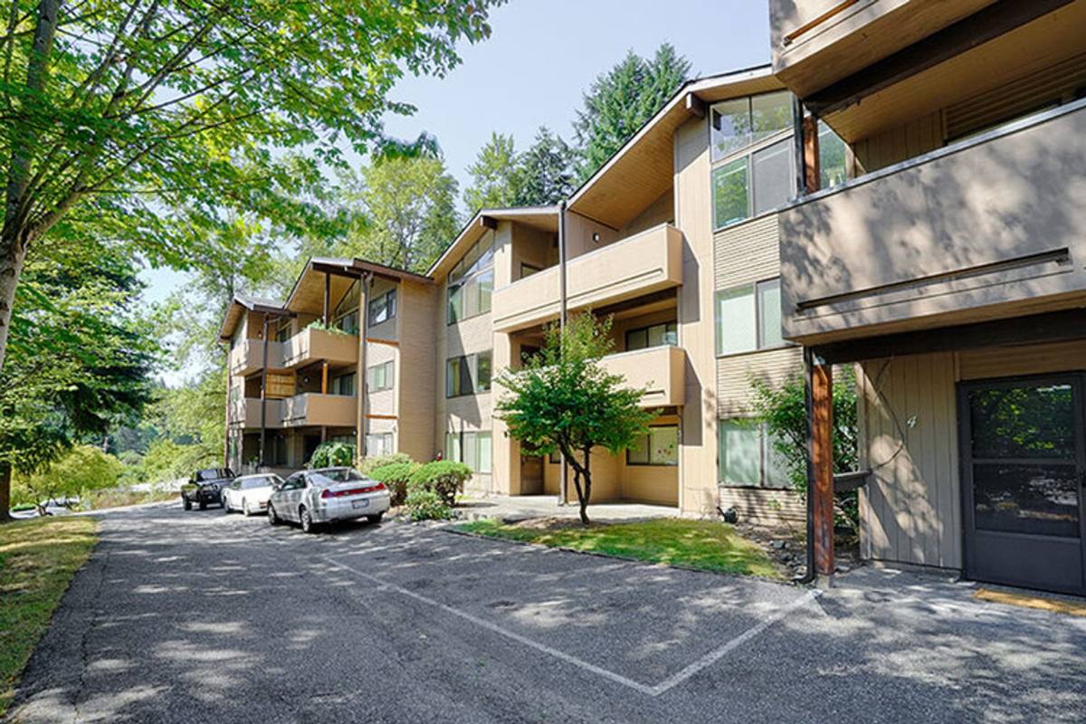 Apartment for rent at 14826 SE 38th St, Bellevue, WA 98006