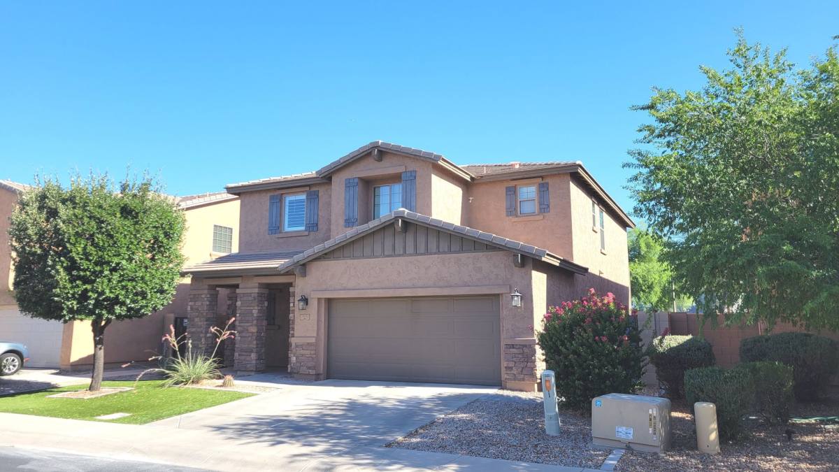 House for rent at 900 E Harrison St, Chandler, AZ 85225