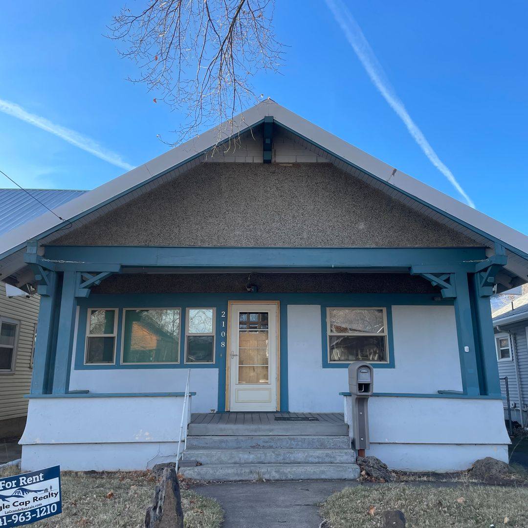 House for rent at 2108 Cedar St, La Grande, OR 97850