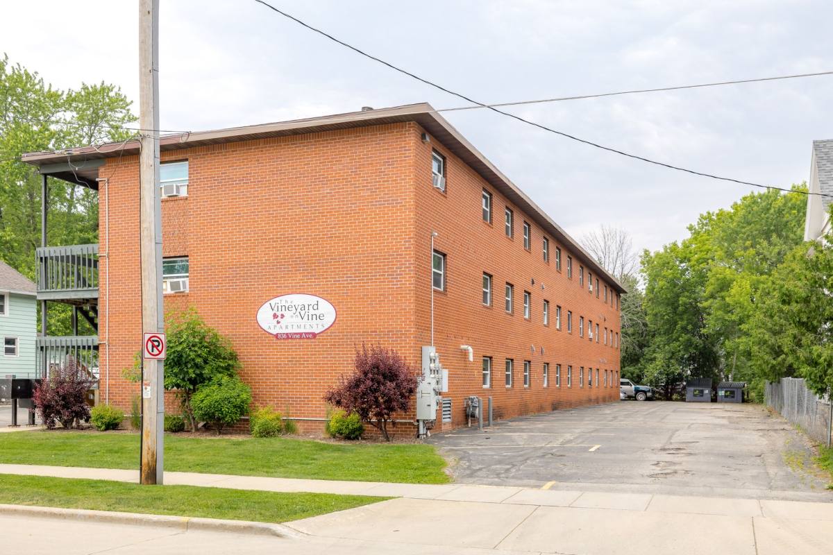 Apartment for rent at 836 Vine Ave, Oshkosh, WI 54901
