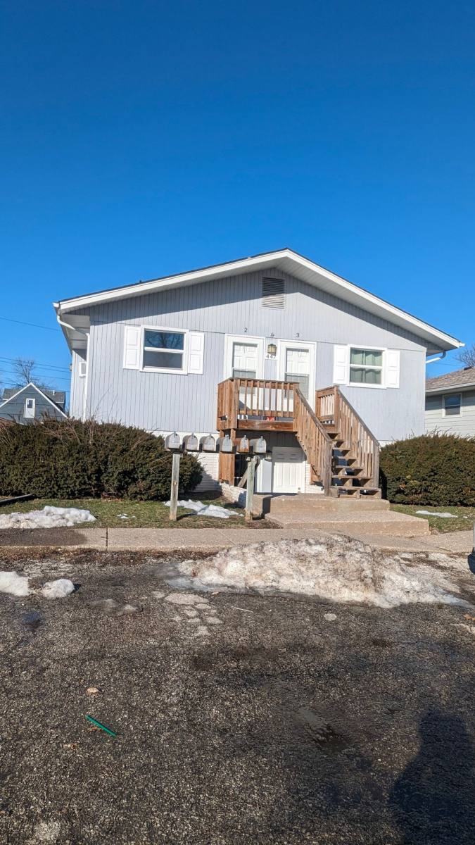 Apartment for rent at 447 2nd Ave, Silvis, IL 61282