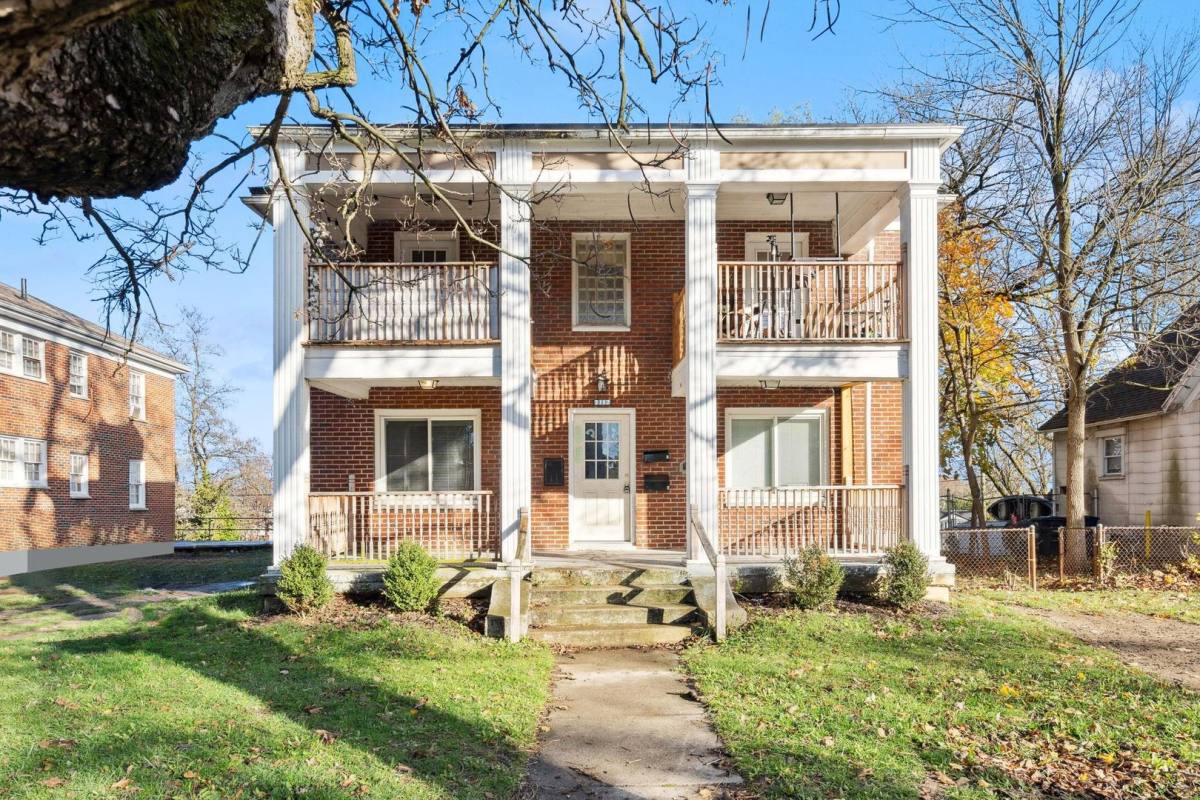 Apartment for rent at 2112 Catalpa Ave, Dayton, OH 45406