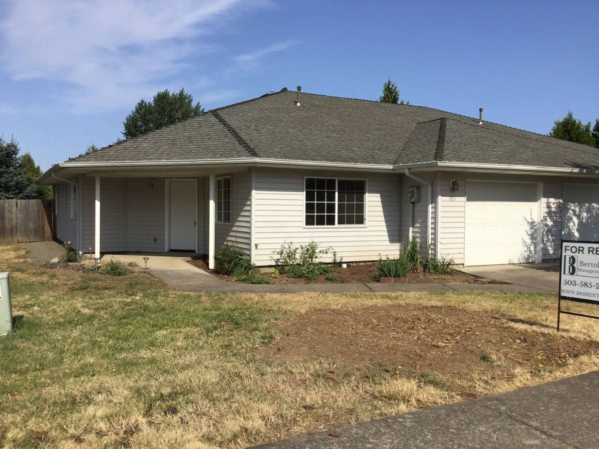 Apartment for rent at 1011-1021 Mill St, Silverton, OR 97381