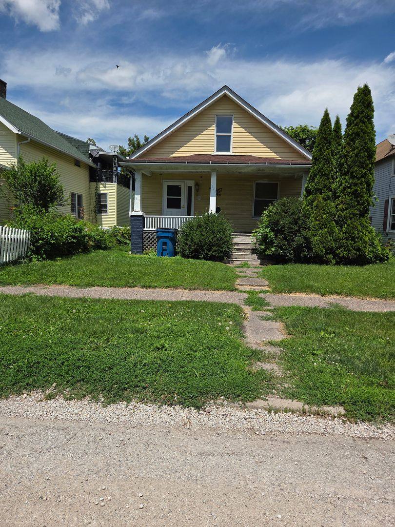 House for rent at 1523 10th Ave, East Moline, IL 61244