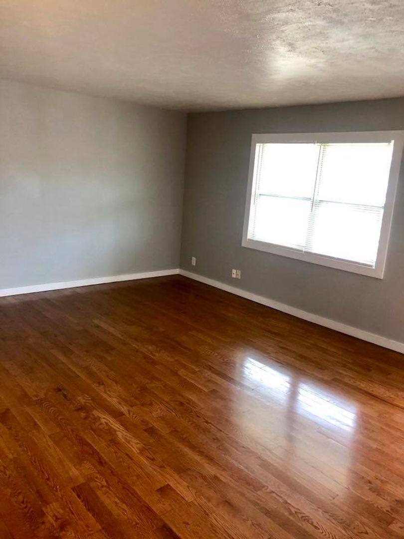 Apartment for rent at 4822-4826 Sahler St, Omaha, NE 68104