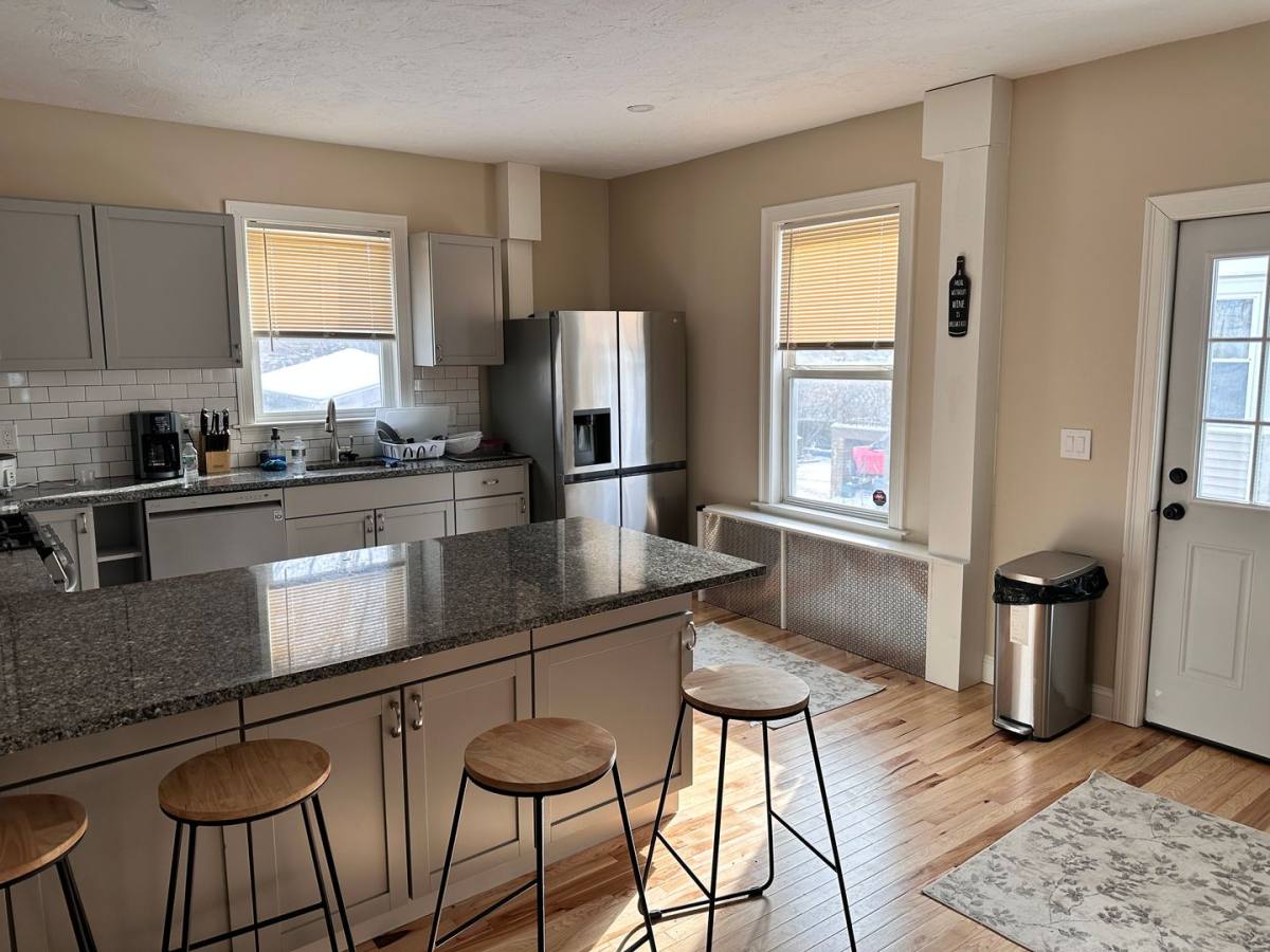 Townhouse for rent at 14 Lincoln Rd #1A, Newton, MA 02458
