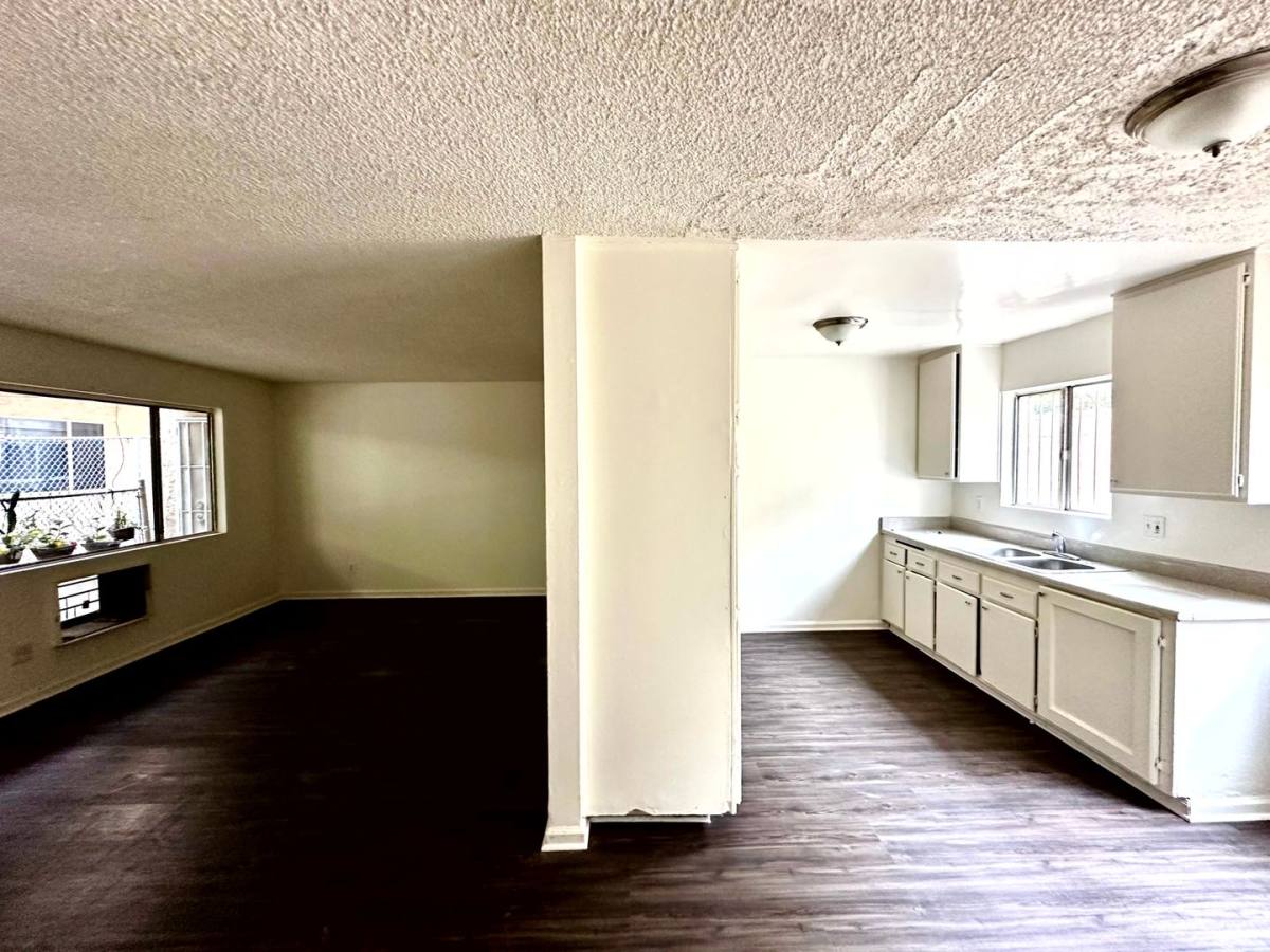 Apartment for rent at 3323 Cazador St, Los Angeles, CA 90065